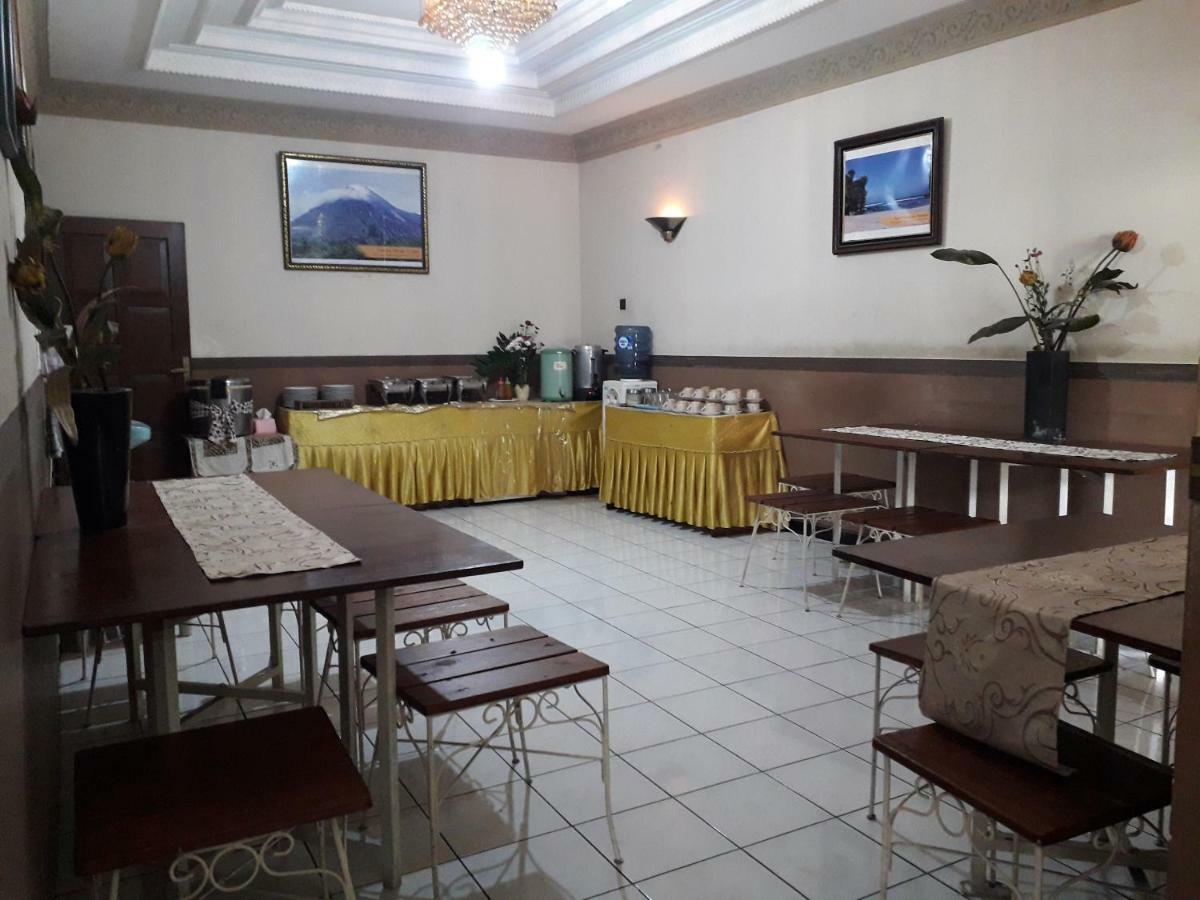 Vidi 1 Hotel Jogjakarta Kejayan Екстер'єр фото