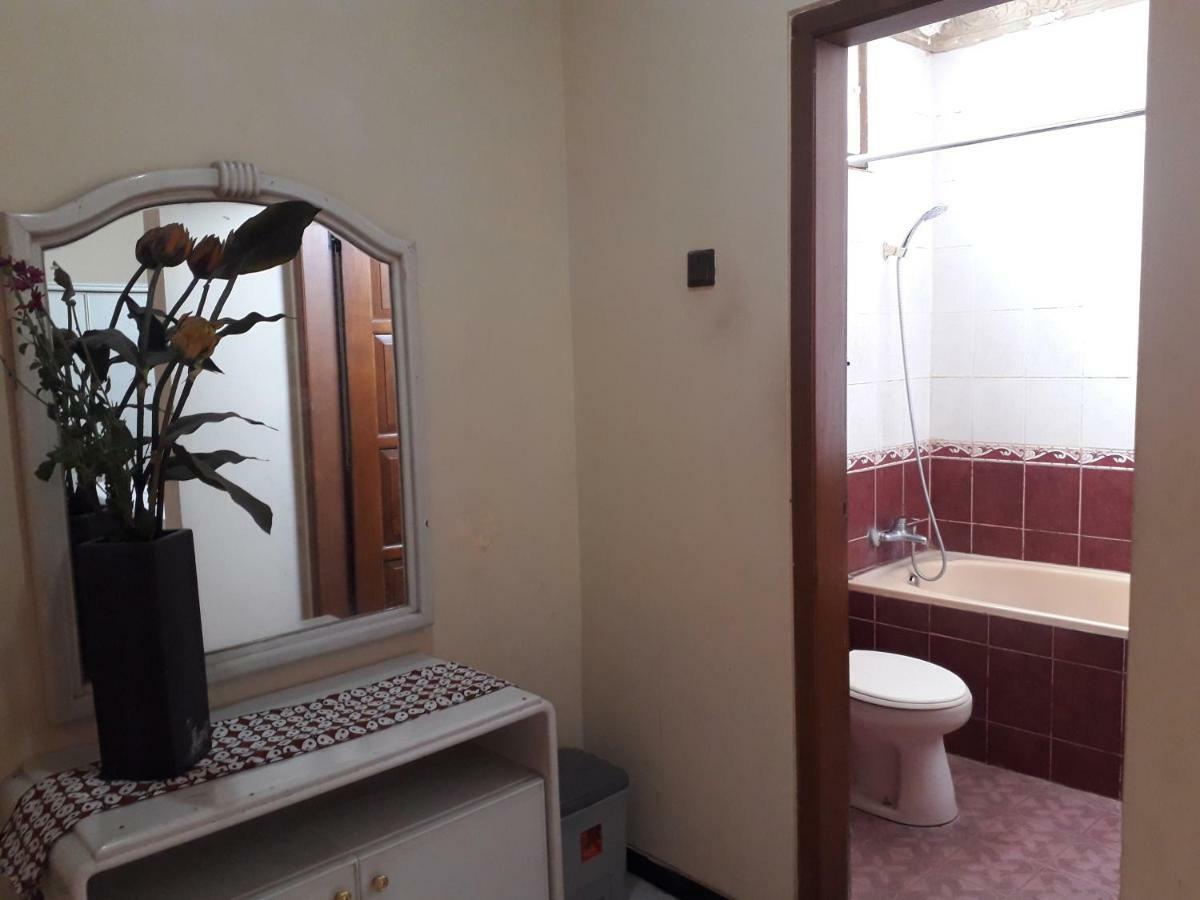 Vidi 1 Hotel Jogjakarta Kejayan Екстер'єр фото